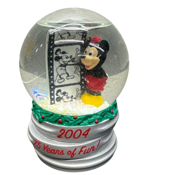 Disney Mickey Mouse 2004 Christmas Mini Snow Globe JC Penney 75 Years of Fun!‎ - Picture 1 of 9